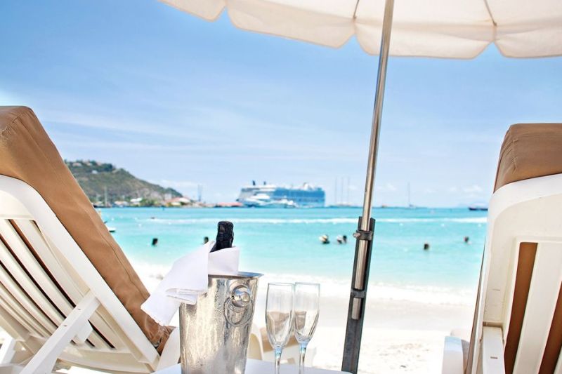 Facing the Caribbean sea