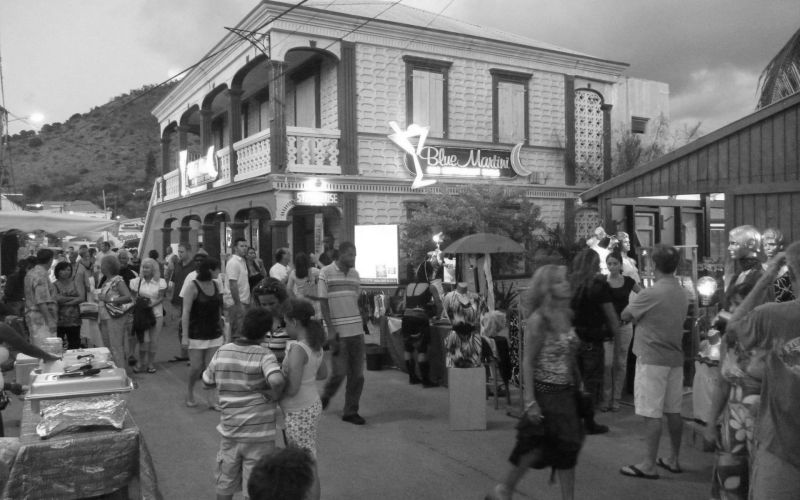 5 Couple activities in St. Martin background